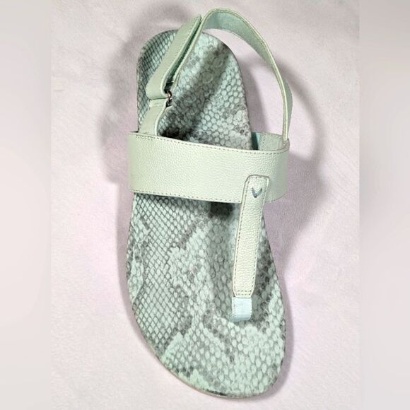 New Vionic Tala Women's Leather T-Strap Snake Print Slingback Seafom  Size 10W - Picture 2 of 6